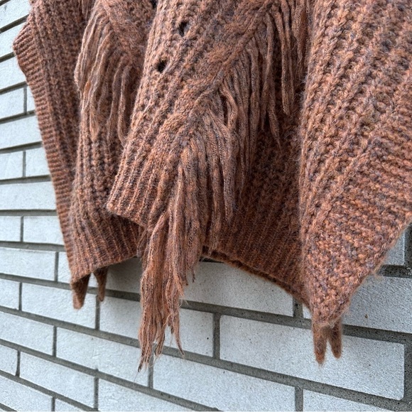Anthropologie Knit Marled Fringe Poncho Bronze - Picture 9 of 13